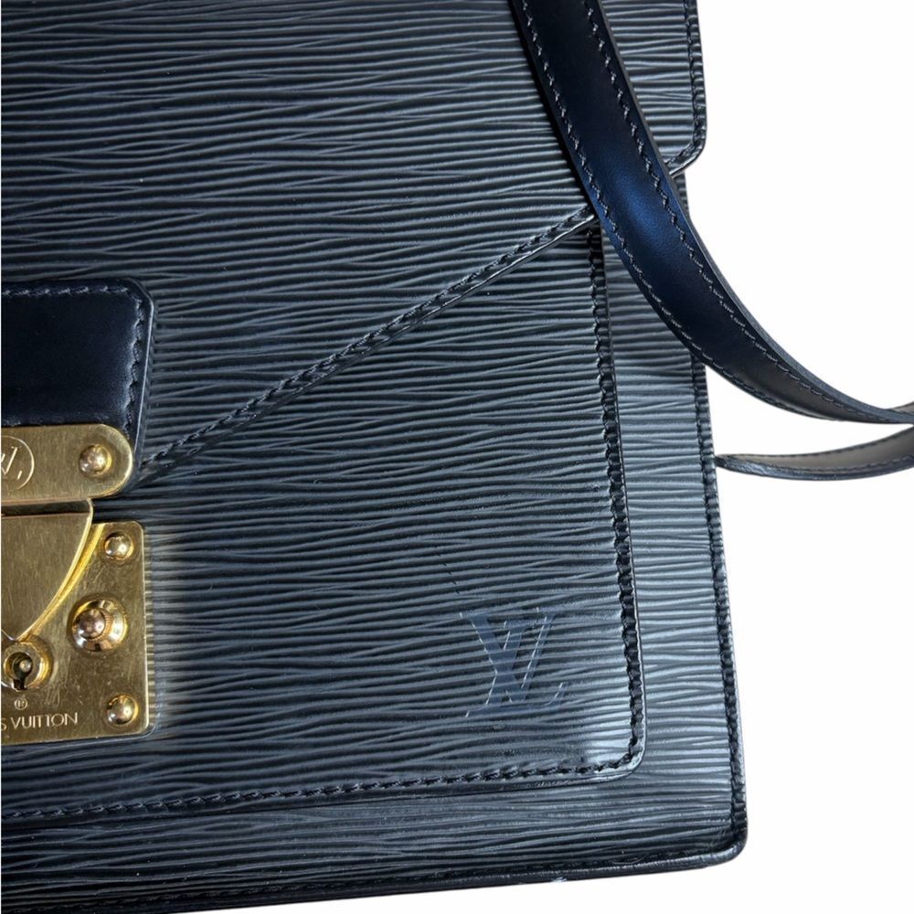 VINTAGE Louis Vuitton Monceau Black Epi Leather Handbag - Picture 3 of 13